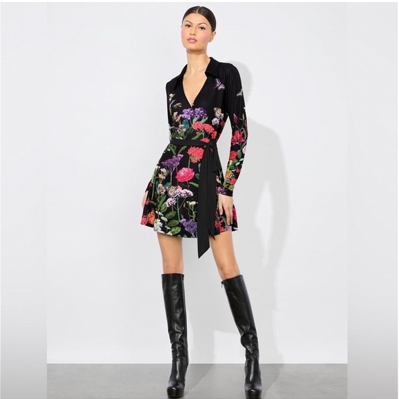 Alice + Olivia Dresses & Skirts - Alice + Olivia Millicent Wrap Dress Black Floral Butterfly Long Sleeve Mini 10